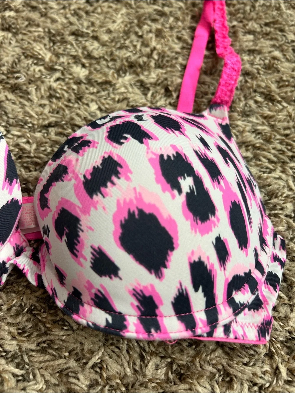 Pink Victoria's Secret Y2K Leopard Print T-Shirt Bra Sz 34C